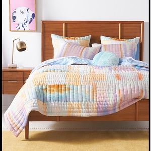 Anthropologie quilt queen + 2 shams nadine EUC